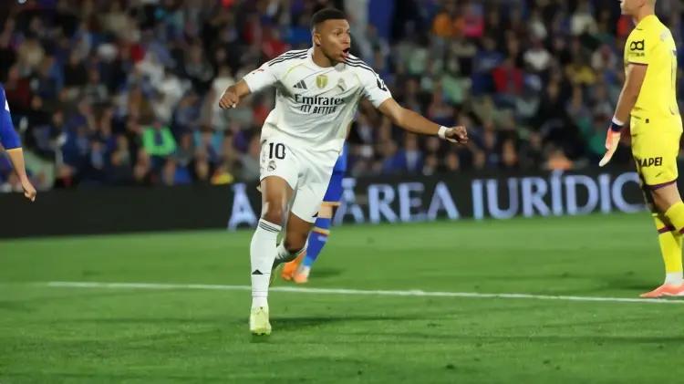 Mbappé decide con gol polémico y roja a Nyom en tenso Getafe