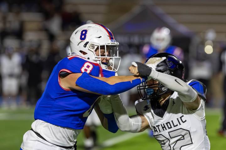 Rebels wrap up regular season with dominant win