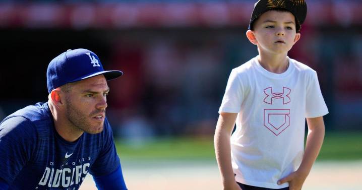 Up past bedtime, Charlie Freeman still missed dad Freddie's World Series homer