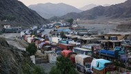 Border crossings between Pakistan and Afghanistan remain closed as clashes continue