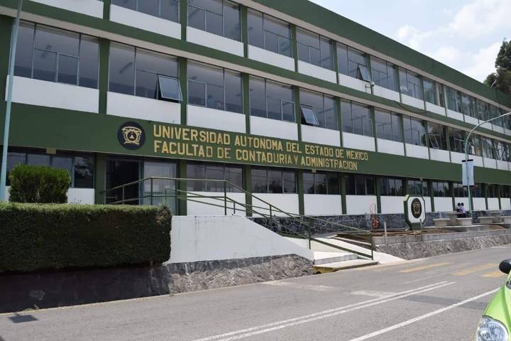 Declaran paro indefinido estudiantes de Contaduría UAEMéx por presuntos actos violencia y abuso docente