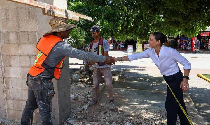 Renueva Ana Paty Peralta dos paraderos en avenida Tulum