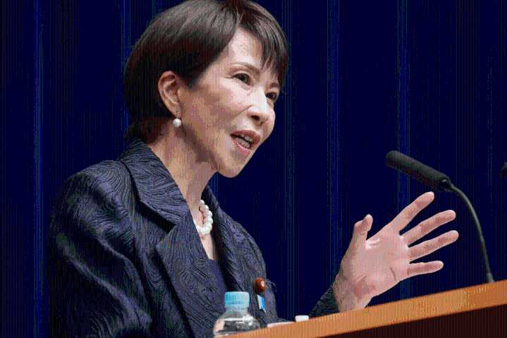 Japan’s First Female Prime Minister Inherits a Shaky Office