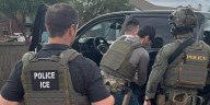 México exige justicia por 10 mexicanos muertos bajo custodia de ICE en EE.UU.