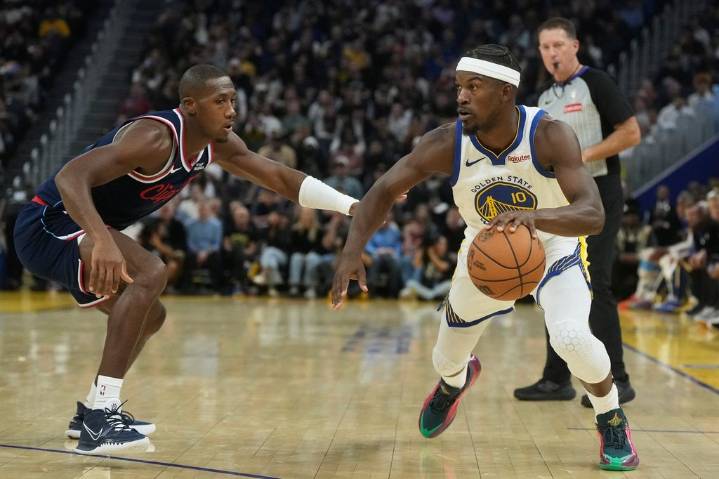 Butler, Curry provide 1-2 punch as Warriors beat Clippers 98-79 to stay unbeaten at home – Winnipeg Free Press