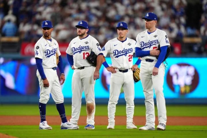 FanDuel promo for Blue Jays vs. Dodgers: Wager $5, get $300 in bonus bets if your bet wins