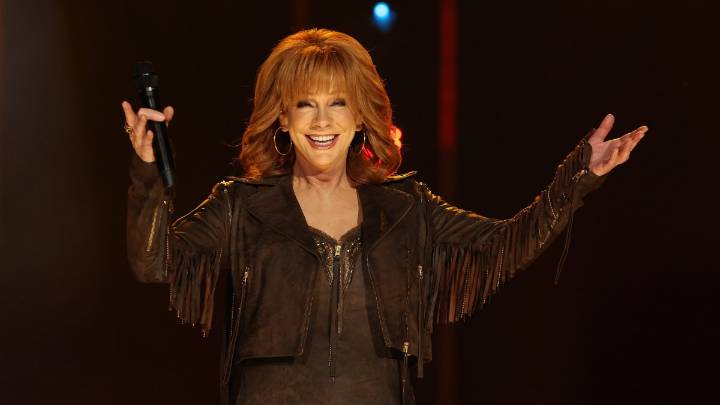 Reba McEntire to host ‘Christmas in Rockefeller Center’ special