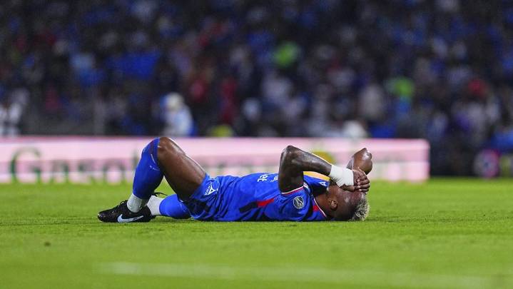 Cruz Azul aclara que suplencia de Kevin Mier y Willer Ditta no fue por indisciplina