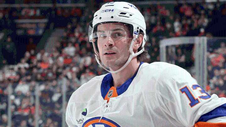 NHL Status Report: Barzal won't play for Islanders after being late to skate