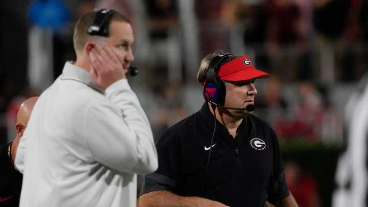 Glenn Schumann, five other Georgia coaches received contract extensions