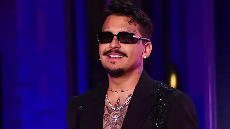 Christian Nodal provoca silencio en el Domo con dedicatoria polémica a Pepe Aguilar