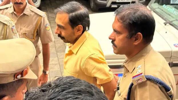 New move in gold theft; Special investigation team leaves for Bengaluru with Unnikrishnan Potty
