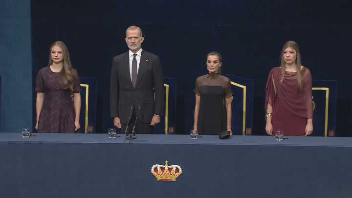 O rei cede espazo á princesa de Asturias con emoción de pai e de rei