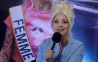 Transforma Mon Laferte estereotipo en una bandera