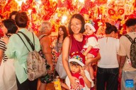 Viajes y comidas familiares en Festival del Medio Otoño de China