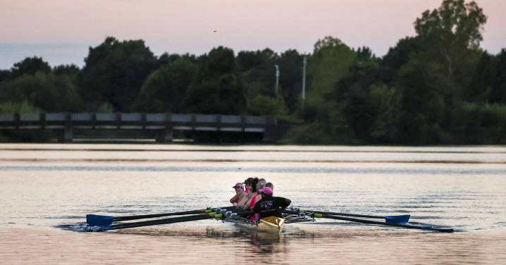 On Bayou St. John, this group of breast cancer warriors pull together to form rowing club