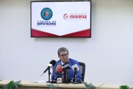 Ley de amparo debe ser revisada con actitud racional y jurídica: Monreal