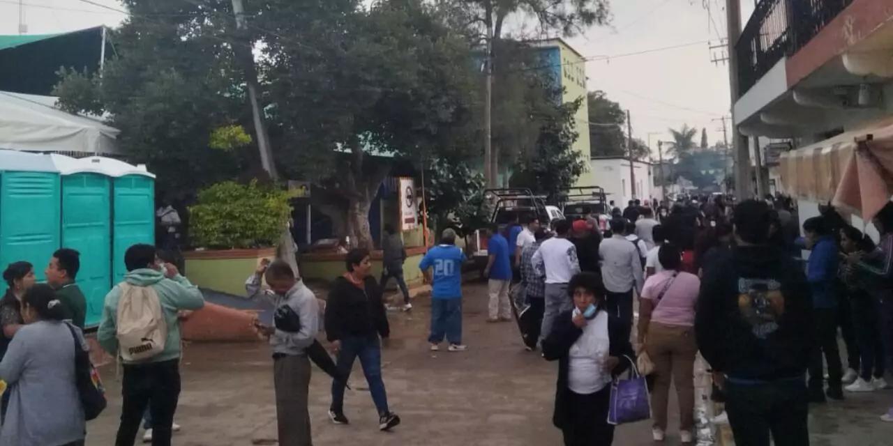 VIDEO | “Paz en papel, caos en la plaza”: Jornada electoral en San Agustín de las Juntas termina en violencia