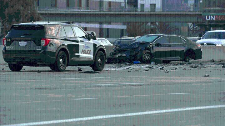 Police officer fatally struck after stopping at crash scene in San Diego