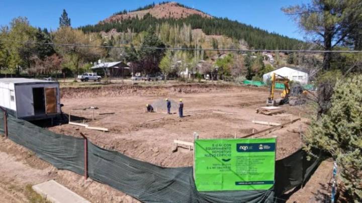Comenzaron las tareas para la construcción de un nuevo SUM en Huinganco
