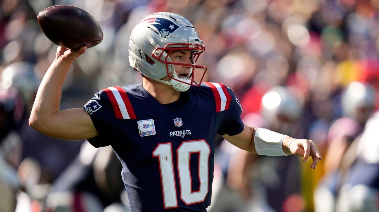 Drake Maye throws 3 TDs as Patriots overcome Myles Garrett's 5