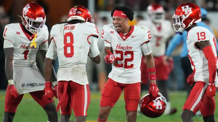 University of Houston earns spot in AP Top 25 for first time since early 2022