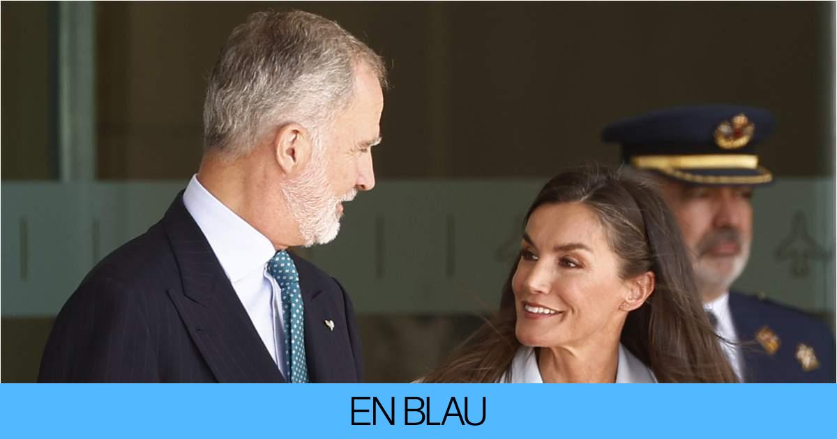 La escolta de Casa Real sube a Letizia al avión la mañana del lunes para volar a Roma sin su marido