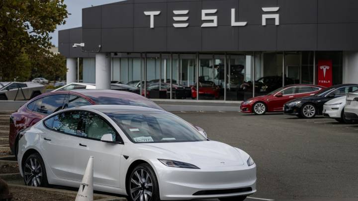 Tesla third-quarter earnings missed expectations. Here’s how analysts reacted