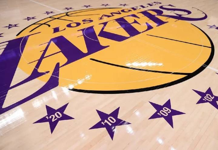 La NBA aprueba la venta multimillonaria de los Lakers