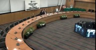 Del pádel a la “sesión fantasma”: Comisión sesionó con dos asistentes, más de 40 en línea