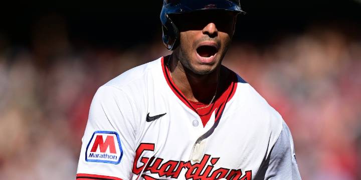 Guardians erupt late, win game 2 to stay alive