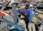 Detectaron dos vehículos robados durante una inspección policial en un taller de Neuquén