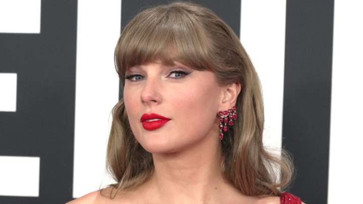Taylor Swift's Killer Legs On Fallon Couldn't Stop The Shady Botox & Filler Gossip