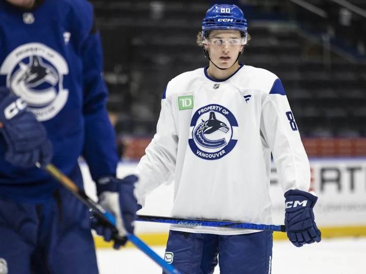 Canucks: Eighteen-year-old Braeden Cootes closing in on opening night roster spot