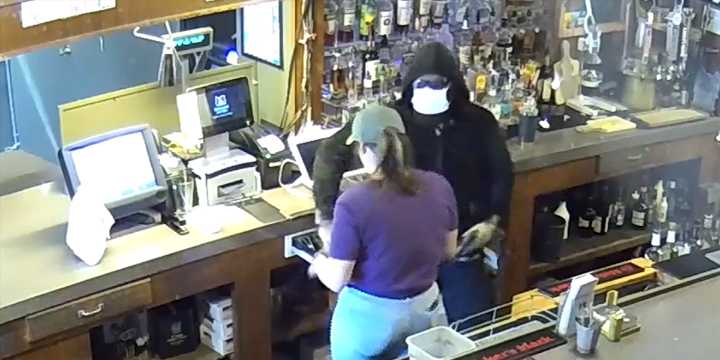Portland Police investigating after several bars robbed in St. Johns