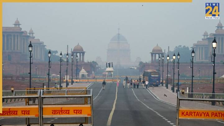 Delhi to Witness First Artificial Rain on Oct 29 After Successful Cloud Seeding Test in Burari, Says CM Rekha Gupta
