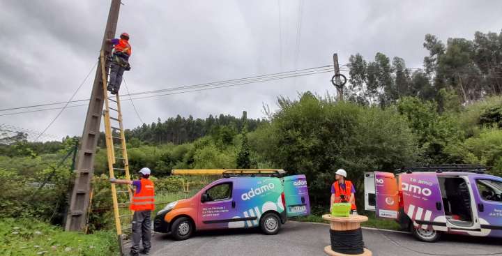 Una empresa lleva la fibra óptica a 5.400 familias rurales de Salamanca