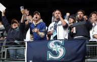 Fans’ yearning can’t save Mariners in Game 3