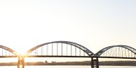 Centennial Bridge to go dark to help migrating birds