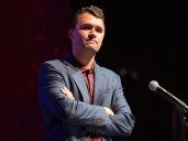 El momento viral que dejó sin palabras a Charlie Kirk en pleno evento público