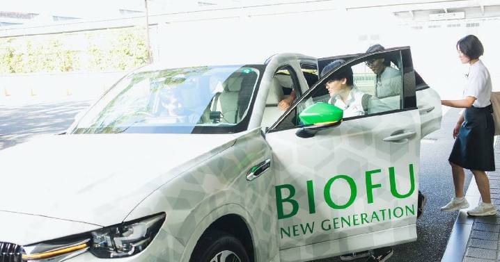 Mazda backs algae-based biofuels as path to carbon