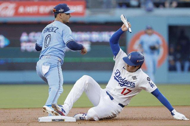 Toronto silencia a Dodgers y toma ventaja en la Serie Mundial