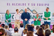 Alcalde de Torreón entrega plazas rehabilitadas y fortalece la convivencia vecinal