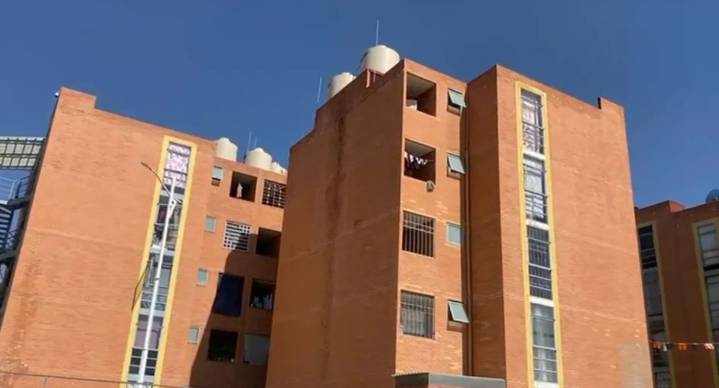 Mujer asesina a sus dos hijos y luego se quita la vida tras discutir con su pareja en Puebla; Fiscalía investiga el caso