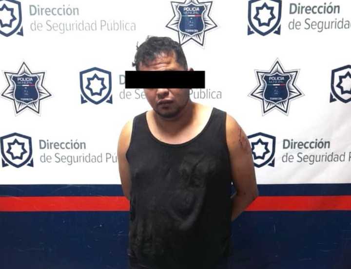 Detienen a hombre por apuñalar a su pareja la colonia Quintas La Perla de Torreón