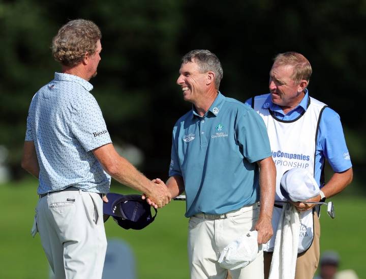 Deadspin | Steven Alker goes wire to wire at Simmons Bank, seizes Schwab Cup lead