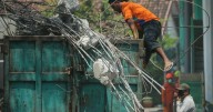 Death toll rises in search for Indonesian students