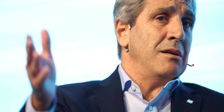 Caputo se prepara para cubrir pagos de deuda superiores a USD 1.500 millones en el último bimestre del año