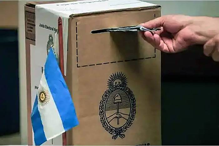De caza: los votos que buscan LLA y el peronismo en Buenos Aires