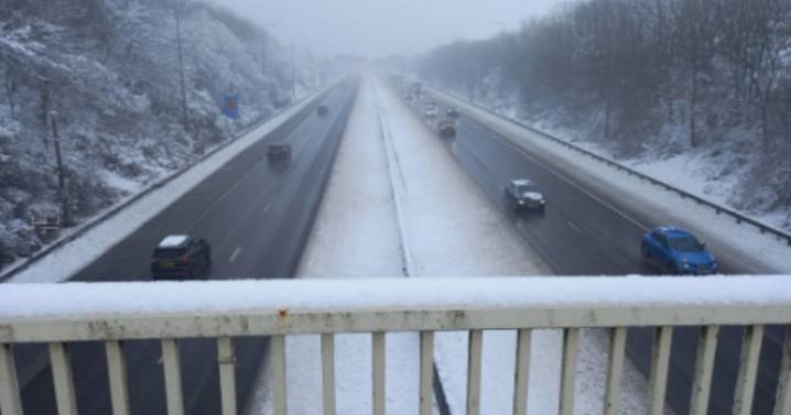All the parts of England facing UK snow as '3cm per hour is dumped'